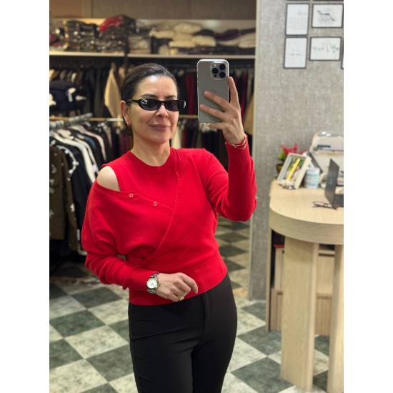 Kırmızı Omuz Detaylı Angora Kazak