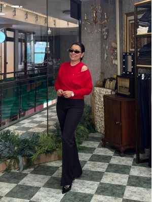 Kırmızı Omuz Detaylı Angora Kazak