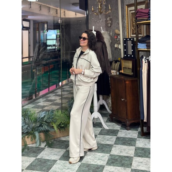 Modal Kumaş Siyah Biyeli Krem Eşofman Takımı